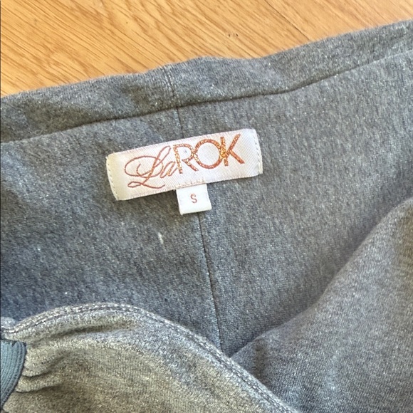 Vintage LaRok Blue Cream layered flowy Skirt Size Small Silk - Picture 8 of 8